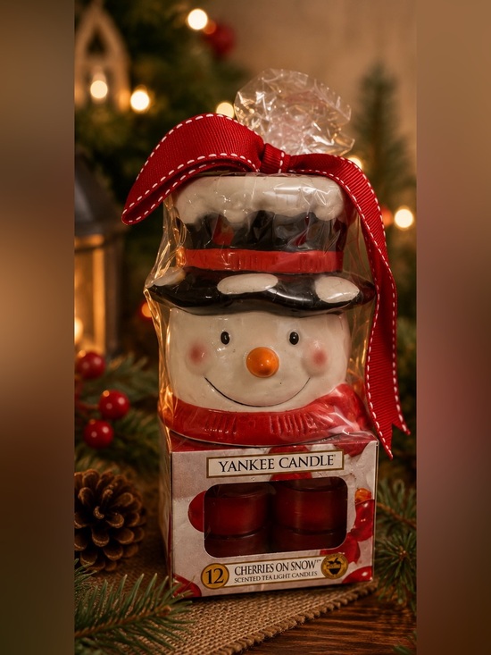 Yankee Candle Other - New Yankee Candle Snowman Luminary Tea Light Holder Gift Set w/ Cherries on Snow